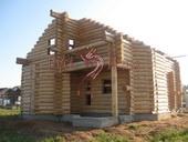 Фото сруба деревянного дома из дерева на фундаменте. Наро-Фоминск