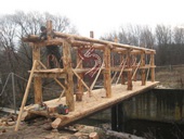 Рубка моста из сруба ручной работы в Чеховском районе