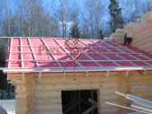 Работы по обрешетке и пароизоляции крыши на срубе бани. 