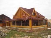 Дом с большой террасой ручной работы из архангельского леса в Серпуховском районе, Московской области
