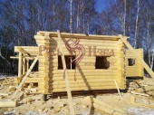 Ручное строительство сруба бани в русскую чашу на готовом фундаменте