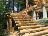 Деревянная, бревенчатая лестница ручной работы