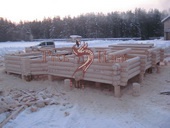 Строительство сруба дома из архангельского леса в Архангельской области.