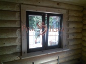 Установка наличников и подоконника на окно в деревянном срубе.